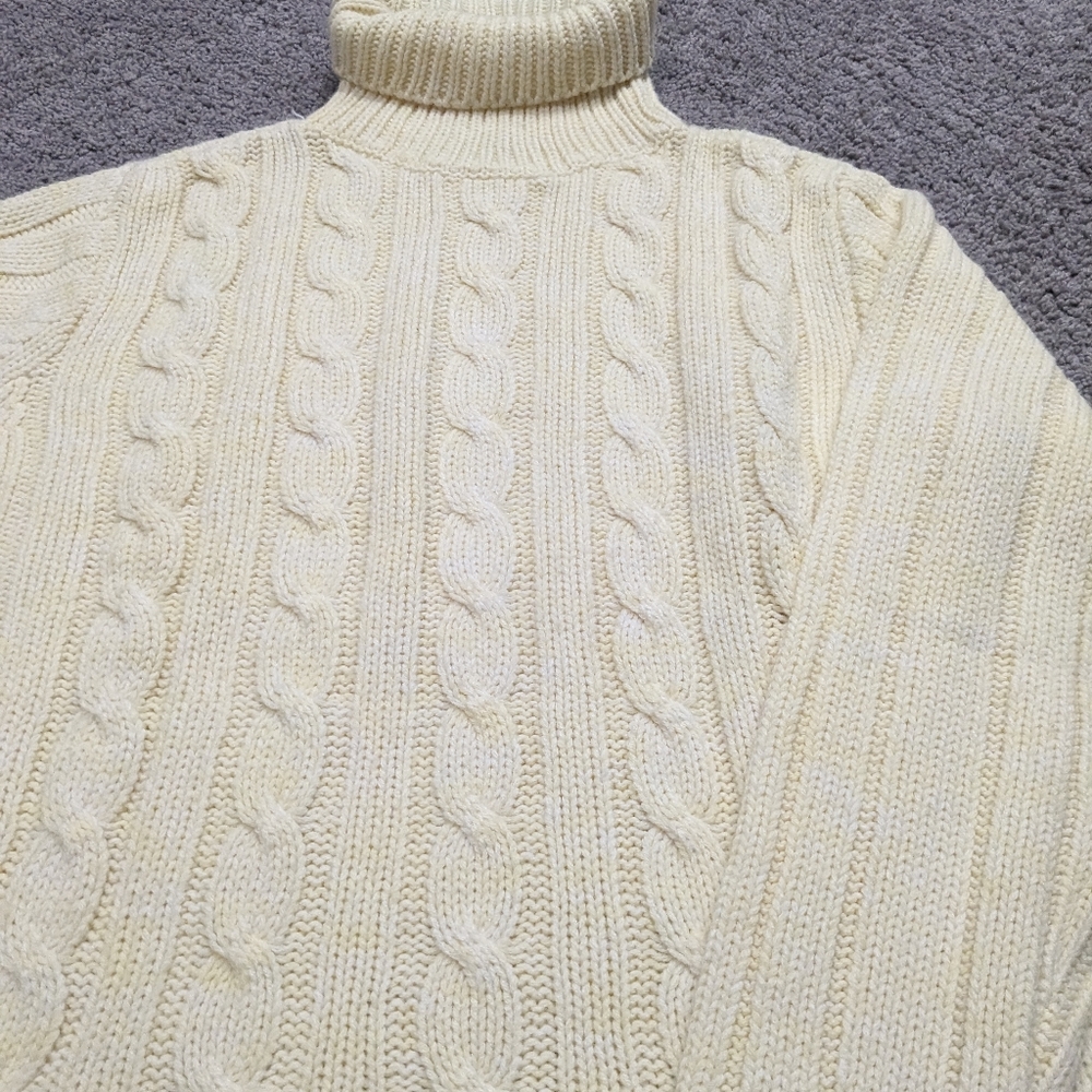 Sweater - Picture 2 of 4